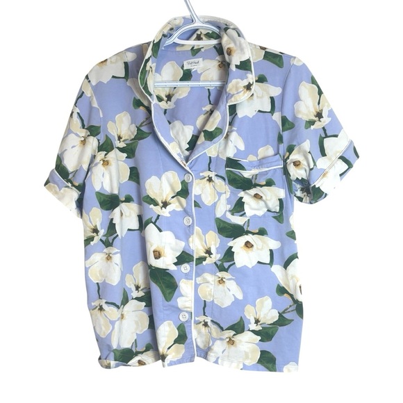 Bed Head Pajamas Floral Button Up Top Size Medium
Soft And Cozy Short sleeves - Picture 2 of 7
